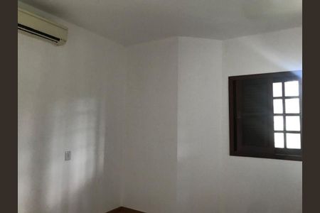 Casa de condomínio à venda com 448m², 4 quartos e 2 vagas