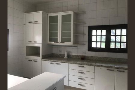 Casa de condomínio à venda com 448m², 4 quartos e 2 vagas