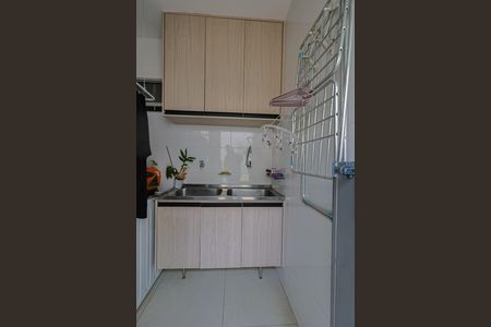 Casa de condomínio à venda com 110m², 3 quartos e 1 vaga Casa de condomínio à venda com 110m², 3 quartos e 1 vagaÁrea de Serviço