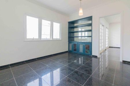 Casa de condomínio à venda com 350m², 4 quartos e 4 vagas