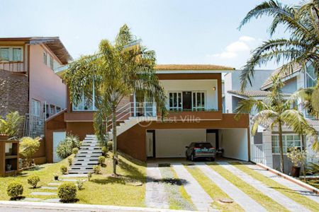 Casa à venda com 263m², 3 quartos e 6 vagas