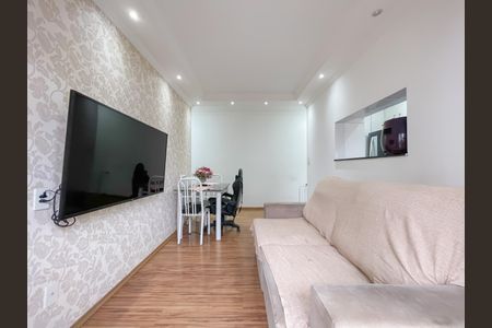 Sala de apartamento à venda com 2 quartos, 52m² em Quitaúna, Osasco