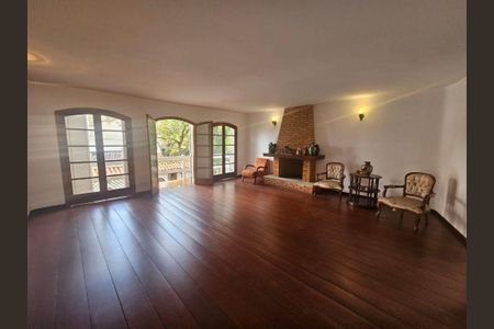 Casa à venda com 3 quartos, 303m² em Vila Sonia, São Paulo