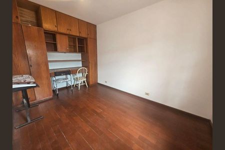 Casa à venda com 3 quartos, 303m² em Vila Sonia, São Paulo