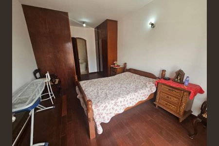 Casa à venda com 3 quartos, 303m² em Vila Sonia, São Paulo