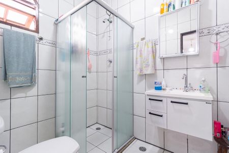 Casa à venda com 247m², 3 quartos e 4 vagasBanheiro da suíte 1