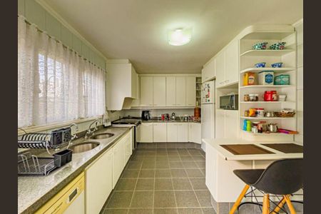 Casa à venda com 600m², 4 quartos e 4 vagas