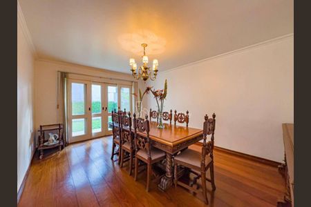 Casa à venda com 600m², 4 quartos e 4 vagas