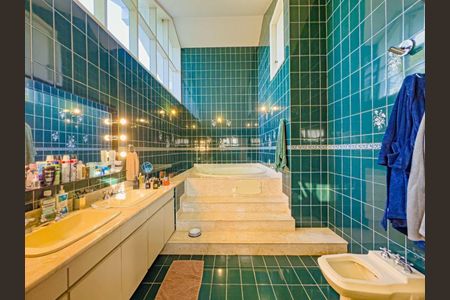 Casa à venda com 600m², 4 quartos e 4 vagas