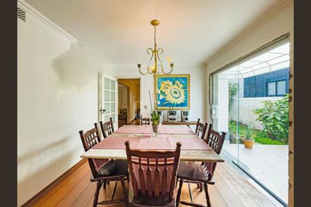 Casa à venda com 600m², 4 quartos e 4 vagas