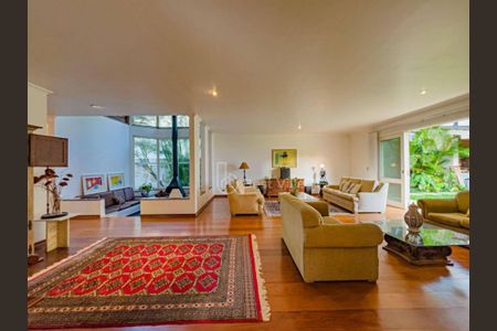 Casa à venda com 600m², 4 quartos e 4 vagas