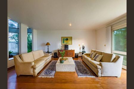 Casa à venda com 600m², 4 quartos e 4 vagas