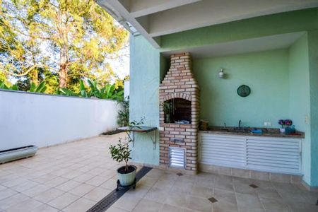 Casa de condomínio à venda com 332m², 4 quartos e 2 vagas