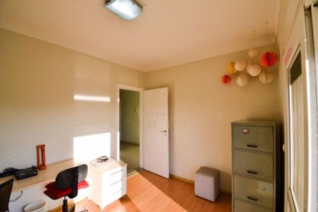 Casa de condomínio à venda com 332m², 4 quartos e 2 vagas