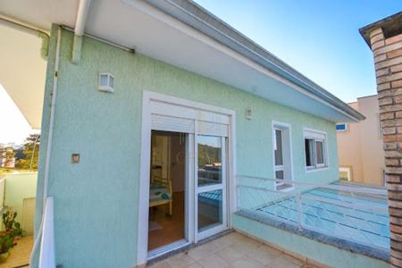 Casa de condomínio à venda com 332m², 4 quartos e 2 vagas