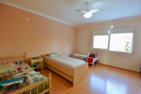 Casa de condomínio à venda com 332m², 4 quartos e 2 vagas