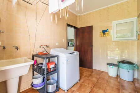 Casa de condomínio à venda com 404m², 4 quartos e 6 vagasÁrea de Serviço