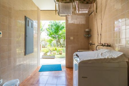 Casa de condomínio à venda com 404m², 4 quartos e 6 vagasÁrea de Serviço