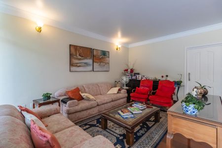 Casa de condomínio à venda com 404m², 4 quartos e 6 vagasSala