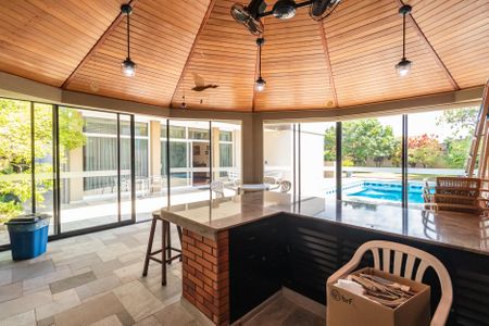 Casa de condomínio à venda com 404m², 4 quartos e 6 vagasÁrea comum