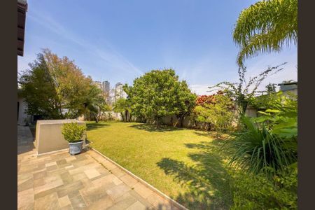 Casa de condomínio à venda com 404m², 4 quartos e 6 vagas