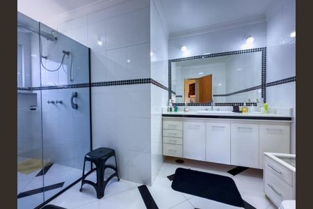 Casa de condomínio à venda com 404m², 4 quartos e 6 vagas