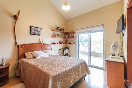 Casa de condomínio à venda com 404m², 4 quartos e 6 vagasSuíte 2