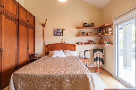 Casa de condomínio à venda com 404m², 4 quartos e 6 vagasSuíte 2