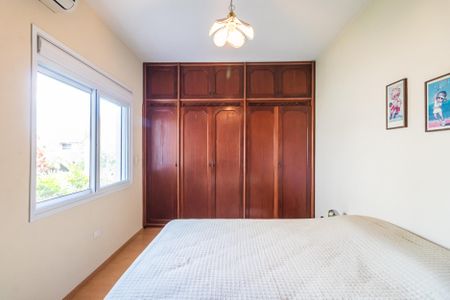 Casa de condomínio à venda com 404m², 4 quartos e 6 vagasSuíte 4