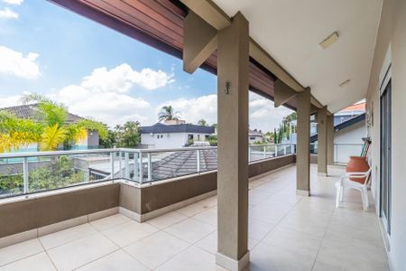 Casa de condomínio à venda com 404m², 4 quartos e 6 vagasVaranda da Suíte