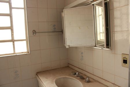 Casa à venda com 195m², 3 quartos e 1 vagaBanheiro