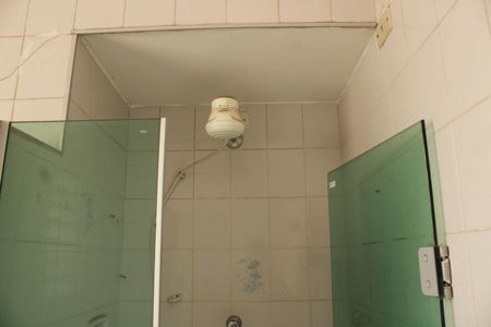 Casa à venda com 195m², 3 quartos e 1 vagaBanheiro