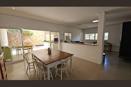 Casa à venda com 4 quartos, 525m² em Residencial Tambore III, Santana de Parnaíba