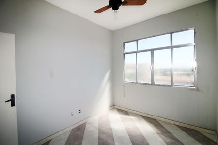 Quarto 1 de apartamento à venda com 3 quartos, 70m² em Penha, Rio de Janeiro