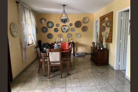 Casa de condomínio à venda com 381m², 4 quartos e 3 vagas