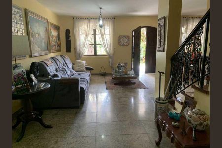 Casa de condomínio à venda com 381m², 4 quartos e 3 vagas