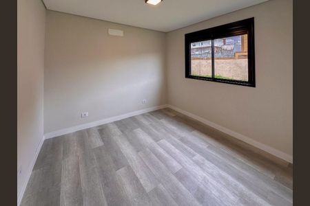 Casa de condomínio à venda com 131m², 3 quartos e 2 vagas