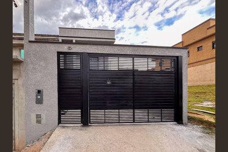 Casa de condomínio à venda com 131m², 3 quartos e 2 vagas