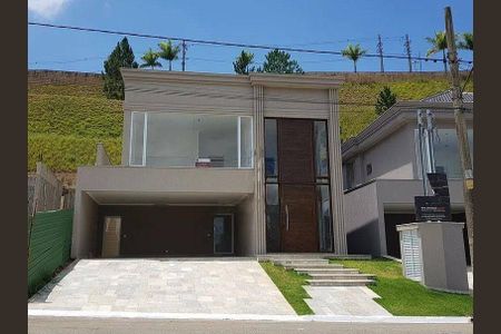 Casa à venda com 308m², 3 quartos e 4 vagas
