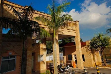 Casa à venda com 308m², 3 quartos e 4 vagas