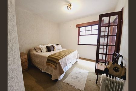 Casa à venda com 4 quartos, 285m² em Residencial Quatro (Alphaville), Santana de Parnaíba