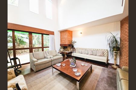 Casa à venda com 4 quartos, 285m² em Residencial Quatro (Alphaville), Santana de Parnaíba