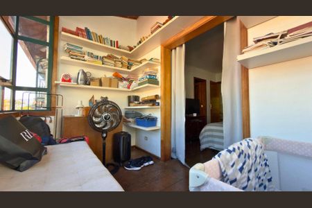 Casa à venda com 4 quartos, 305m² em Residencial Onze (Alphaville), Santana de Parnaíba