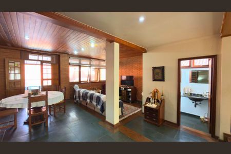 Casa à venda com 4 quartos, 305m² em Residencial Onze (Alphaville), Santana de Parnaíba