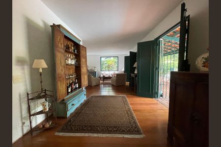 Sala de casa à venda com 3 quartos, 370m² em Butantã, São Paulo