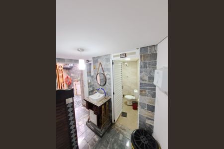 Casa à venda com 160m², 2 quartos e 2 vagasSALA