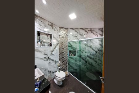 Casa à venda com 160m², 2 quartos e 2 vagasBANHEIRO