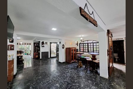 SALA de casa à venda com 2 quartos, 160m² em Vila Bertioga, São Paulo