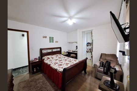 Casa à venda com 160m², 2 quartos e 2 vagasQUARTO