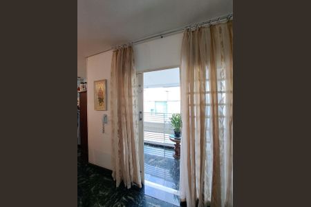 Casa à venda com 160m², 2 quartos e 2 vagasVARANDA